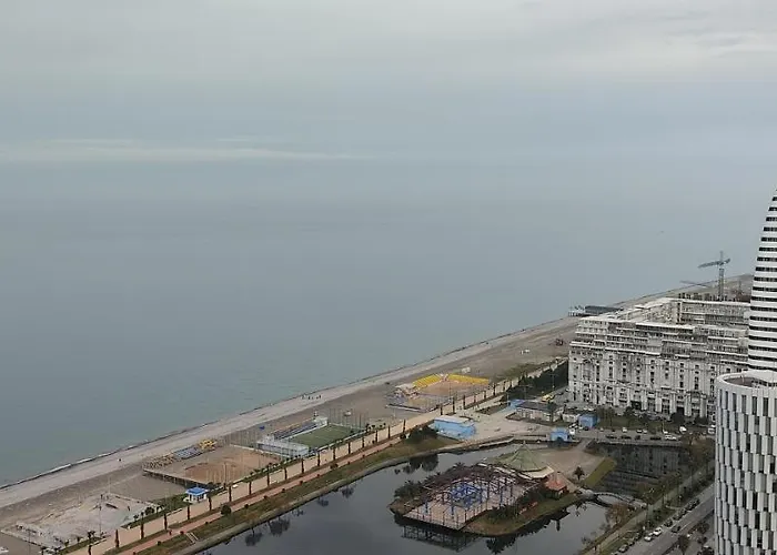 Апартамент LOLA Апарт-отель SITI TWIN TOWER