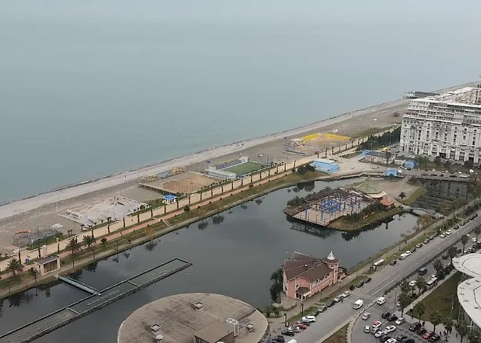Апартамент LOLA Апарт-отель SITI TWIN TOWER